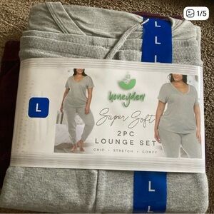 Women Honeydew  Super Soft 2 piece Gray Lounge Set size L embroidery on bottom